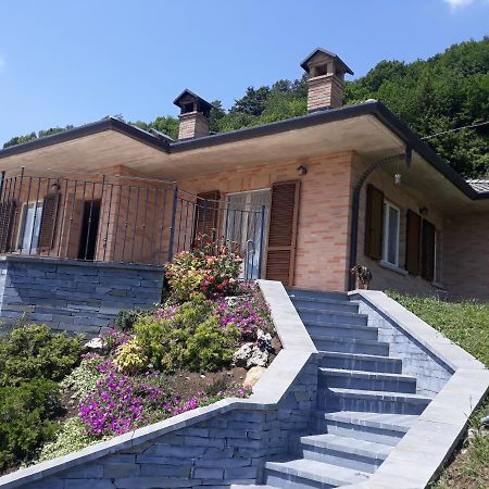 فيلا Casa "La Forcella" Brembilla المظهر الخارجي الصورة